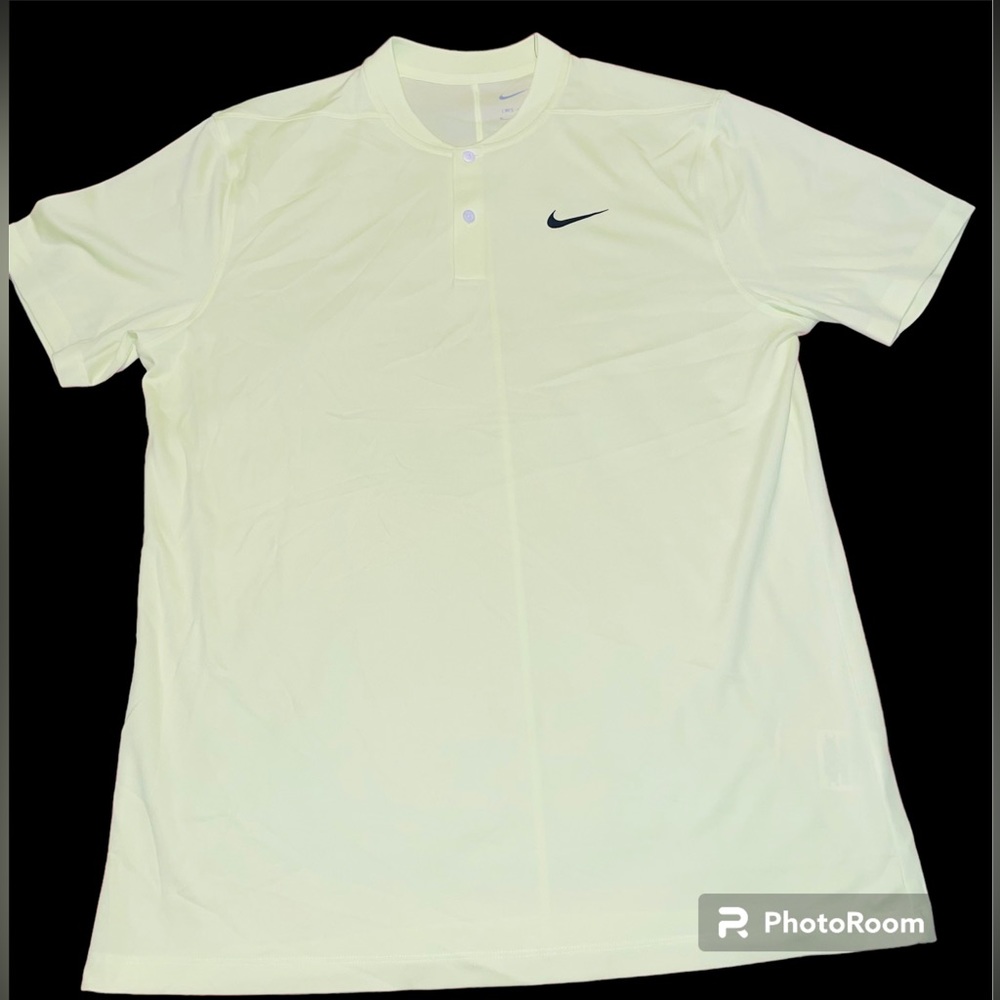 NWT- Nike Men Dri-Fit Victory Golf Polo Medium